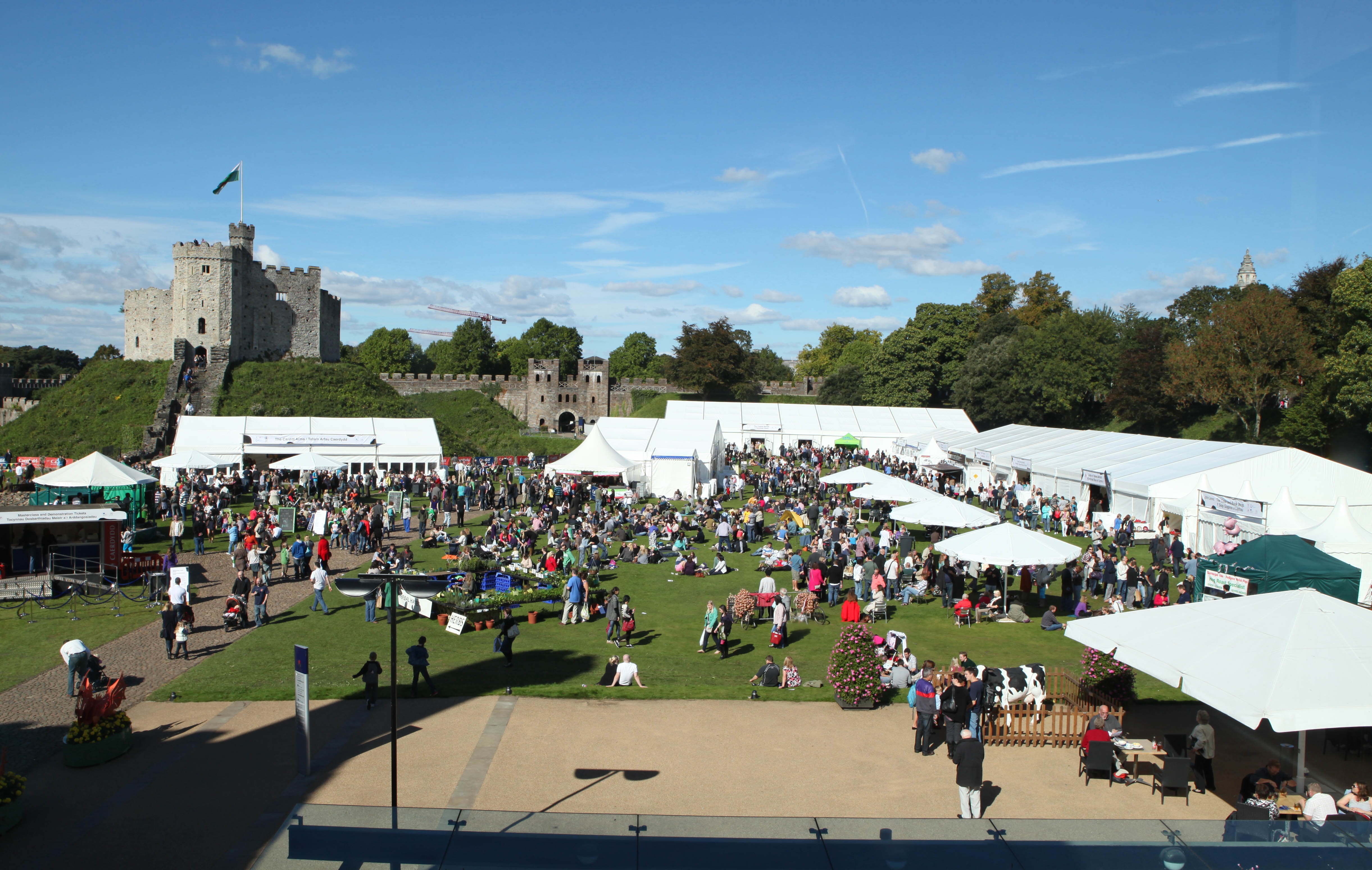 The crowds and vendors at the Great Cheese British Festival. Credit: Visit Wales.